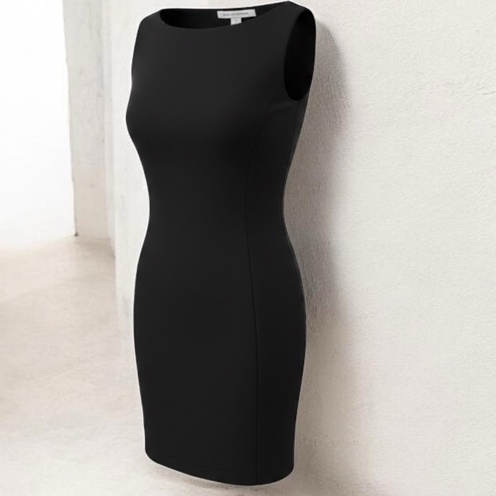 Diane Von Furstenburg DVF Size 6 Little Black Dress LBD